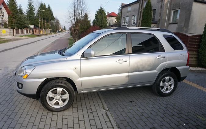 Kia Sportage cena 22900 przebieg: 243000, rok produkcji 2010 z Kielce małe 191